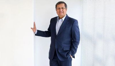 22 سال نوسان نرخ ارز | دلار 144 هزار تومانی با تغییر رئیس کل بانک مرکزی نزولی نمی شود زیرا... | همتی در بازگشت به میرداماد چه خواهد کرد؟ 2