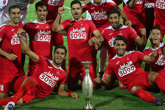 دیدار تیم های پرسپولیس و نفت تهران