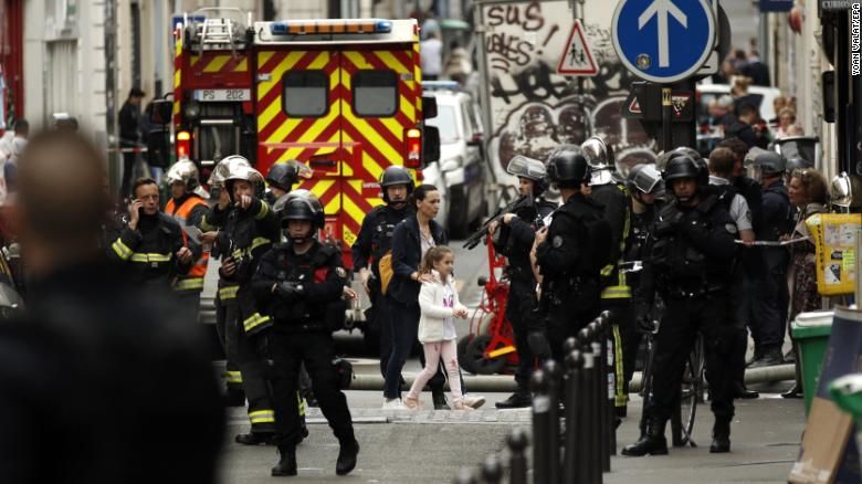 فوری: آخرین جزئیات ماجرای گروگان‌گیری امروز در پاریس + عکس