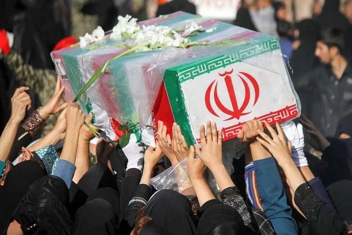 قاب‌هایی از تابوت سرداران و دانشمندان شهید