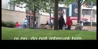 دوربین مخفی؛ واکنش اروپایی‌ها به فردی که قصد حمله به یک مسلمان را دارد