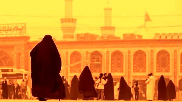 آسمان عراق نارنجی شد! تصاویر آخرالزمانی از بغداد و کربلا را ببینید