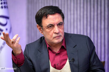 ایمانی: برخی از جریان‌های منتقد دولت از رهبری عبور کردند / سکوت اصولگرایان و اصلاح‌طلبان در برابر تندروی، به معنای تأیید آن است