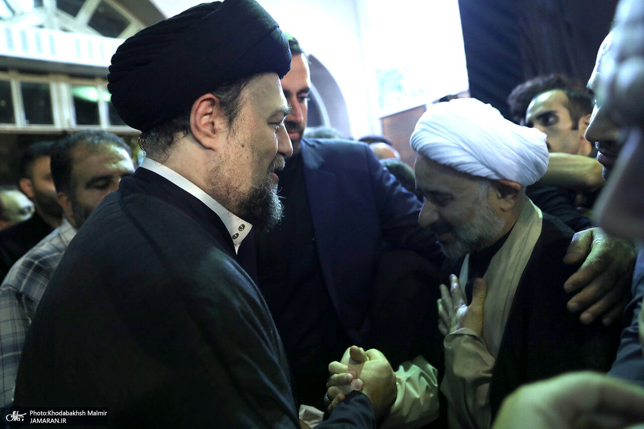 سید حسن خمینی در آغوش حدادعادل/ گپ و گفت ناطق نوری و حدادعادل شکار عکاسان شد/ نقویان هم بود+ تصاویر