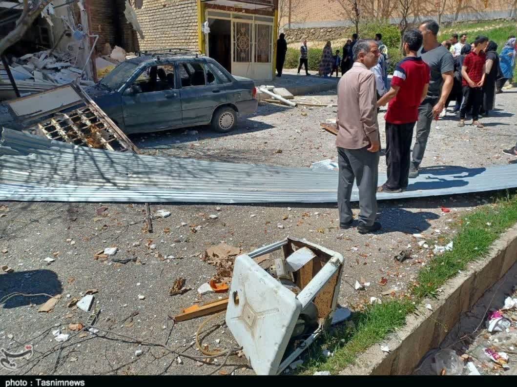انفجار مهیب یک منزل مسکونی در بروجرد + عکس