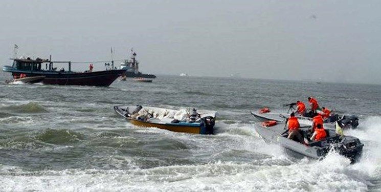 ۳ شناور حامل قاچاق در خلیج فارس توقیف شدند