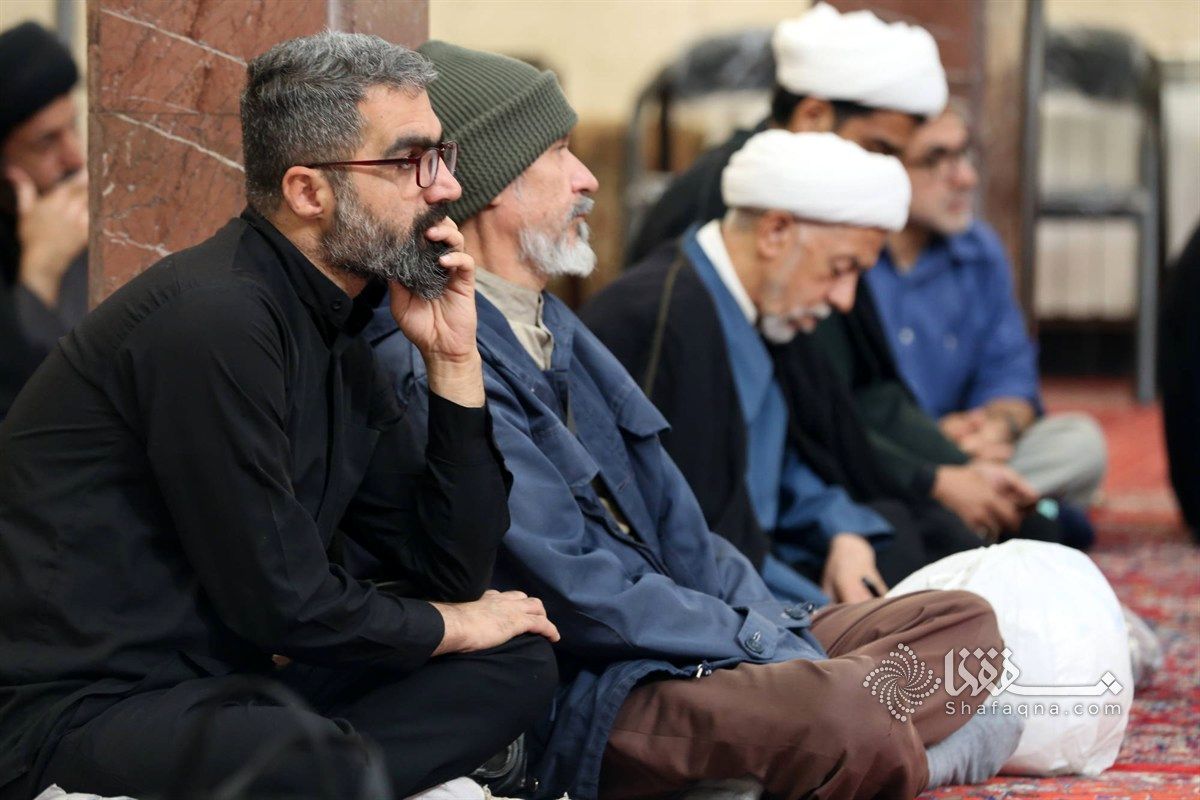 حضور آیت‌الله مکارم شیرازی در مراسم عزاداری شهادت فاطمه زهرا (س) + عکس 6