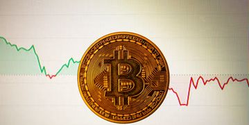 بیت‌کوین به ۷۸,۰۰۰ دلار سقوط کرد | پایان روند صعودی با کاهش شدید تقاضا