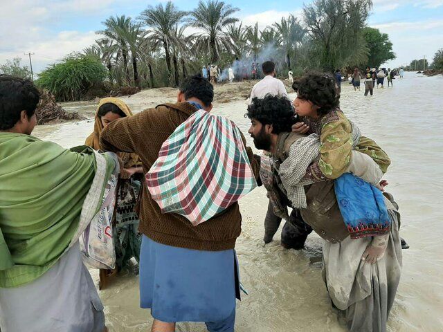 سیل زدگان سیستان و بلوچستان نیاز شدید به کمک های امدادی دارند + عکس