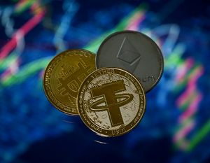 جهش قیمت تتر تا ۱۶۱ هزار تومان | ناکامی بیت‌کوین در عبور از ۶۹ هزار دلار | آیا اصلاح عمیق‌تر در راه است؟