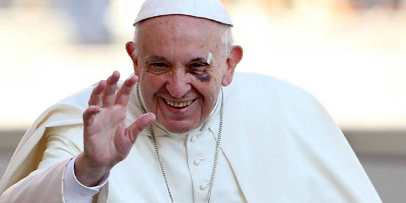 پاپ هشدار داد / بی‌تفاوتی سرطان دموکراسی است