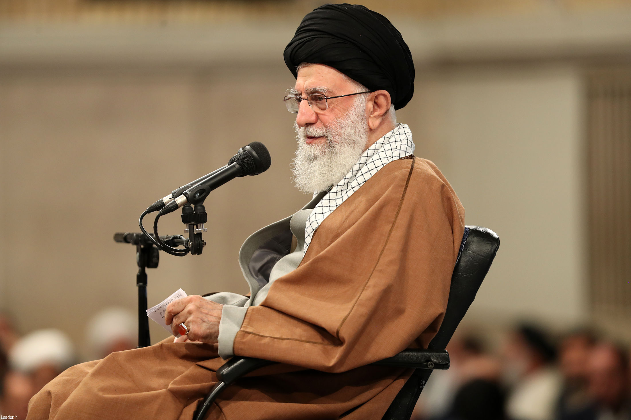  آزادی روزنامه‌ها در غرب یعنی آزادی سرمایه‌دار که حرفش را بزند