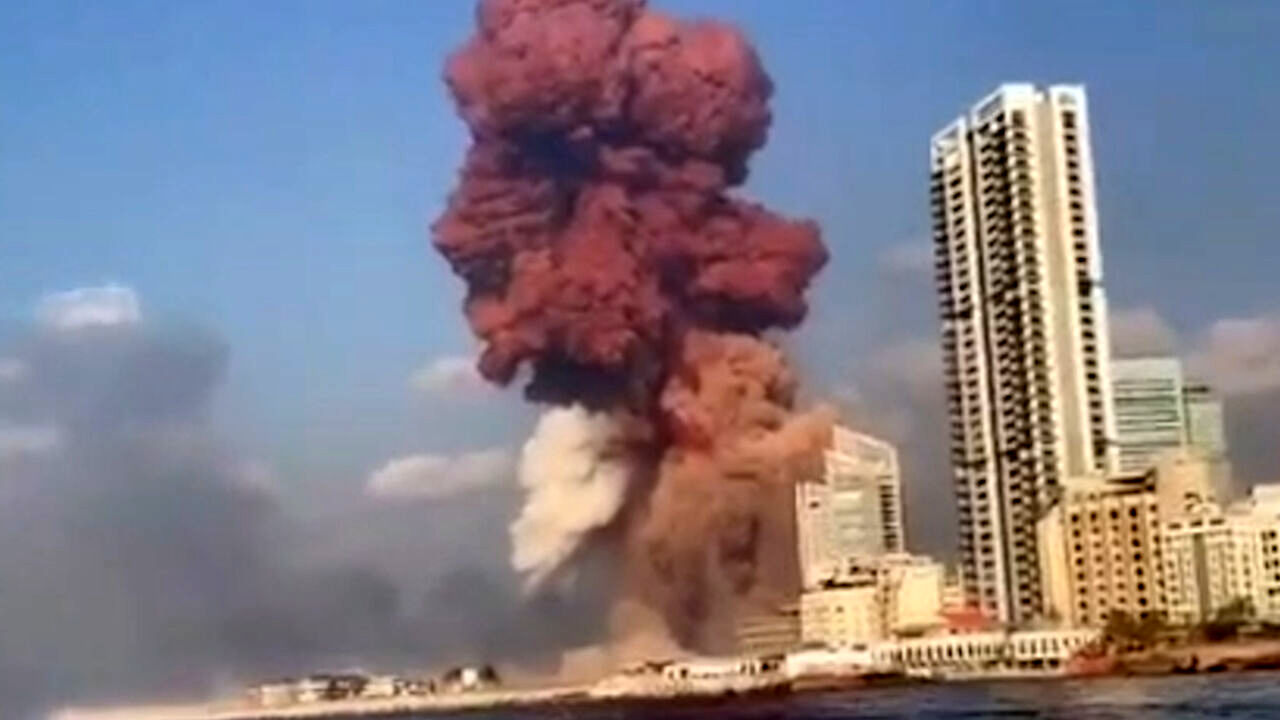 اولین گمانه‌زنی‌ها درباره منشا انفجار مهیب بیروت