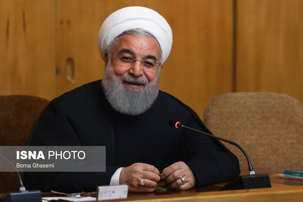 روحانی: باید با دنیا حرف بزنیم و تعامل داشته باشیم/ بعضاً افکار نامتعادلی مطرح می‌شود