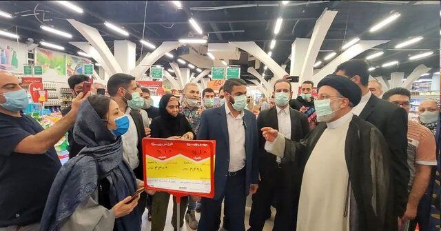 حضور رئیسی در یکی از مراکز اصلی توزیع مرغ تهران+عکس