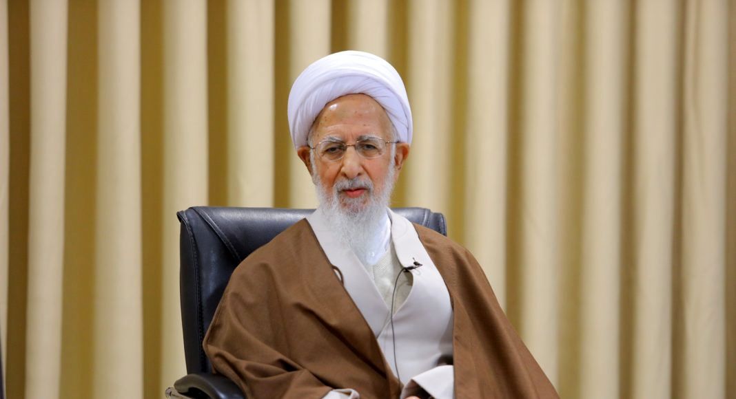 آیت‌الله جوادی آملی: اسلام واقعی همان است که شیعه بیان می‌کند | فهمیدن و باسواد شدن جرم نیست بلکه وظیفه است