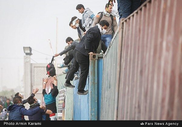 زائران اربعین در مرز مهران