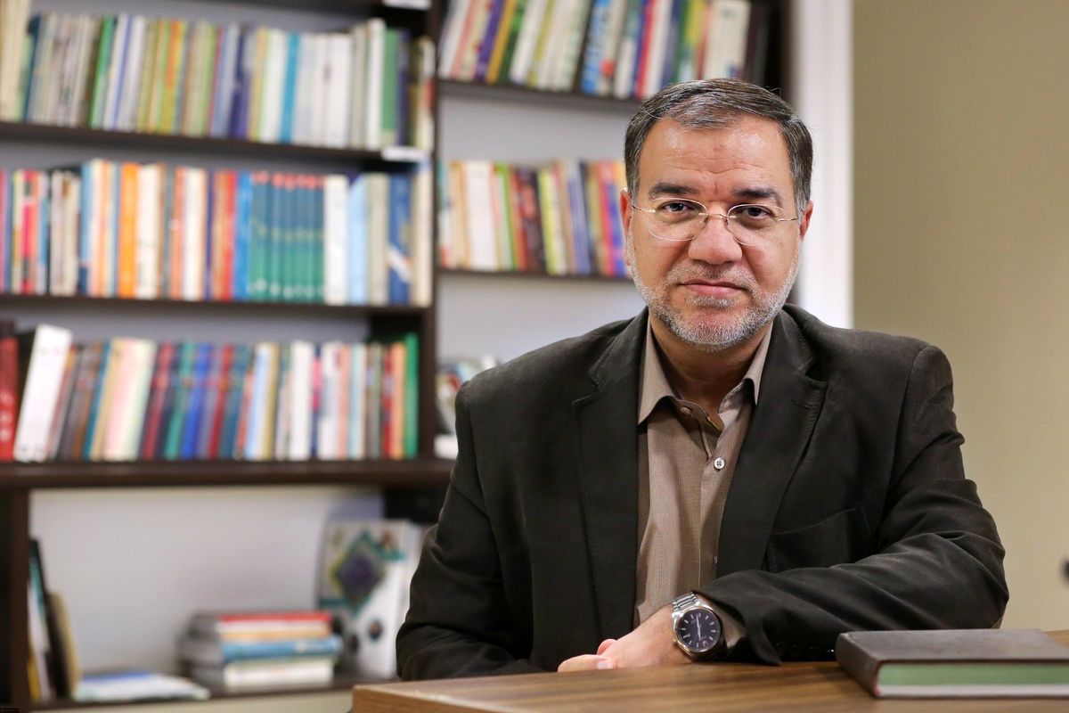 فضائلی: ورود مستقیم آمریکا، نتیجه شکست پروژه‌های نیابتی‌اش است/ ترامپ عملاً میدان‌داری می‌کند