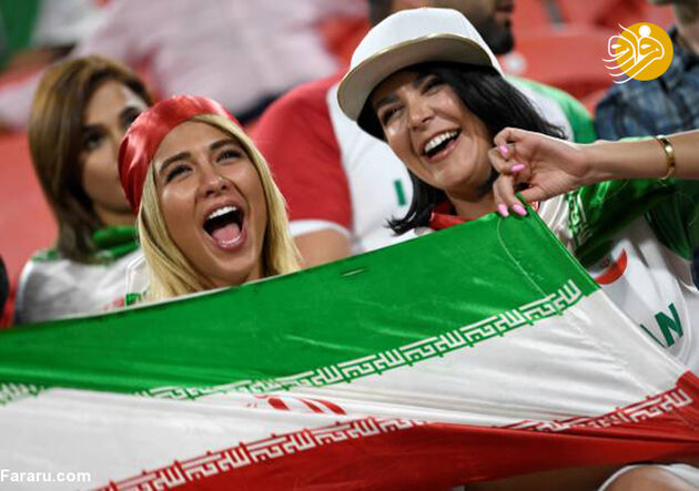 ایرانی‌های حاضر در ورزشگاه برای بازی ایران-یمن