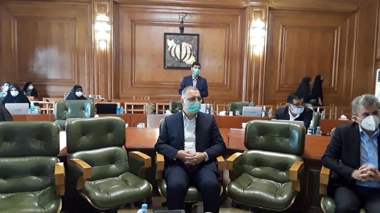 زاکانی بدون حکم تهران را اداره می‌کند!