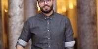 پوشش مجری معروف در برنامه زنده جنجالی شد+عکس