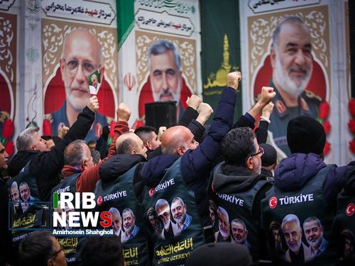 حضور پزشکیان و اژه‌ای در مراسم بزرگداشت سردار سلیمانی/ وزیر پزشکیان همنشین سردار قاآنی شد +تصاویر