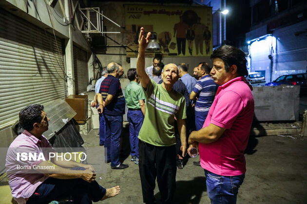 شبمانی کسبه پلاسکو برای جلوگیری از سرقت