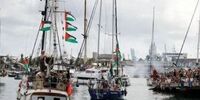 اعلام حالت اضطراری در ناوگان «صمود» / قایق‌های جنگی اسرائیل نزدیک شدند 