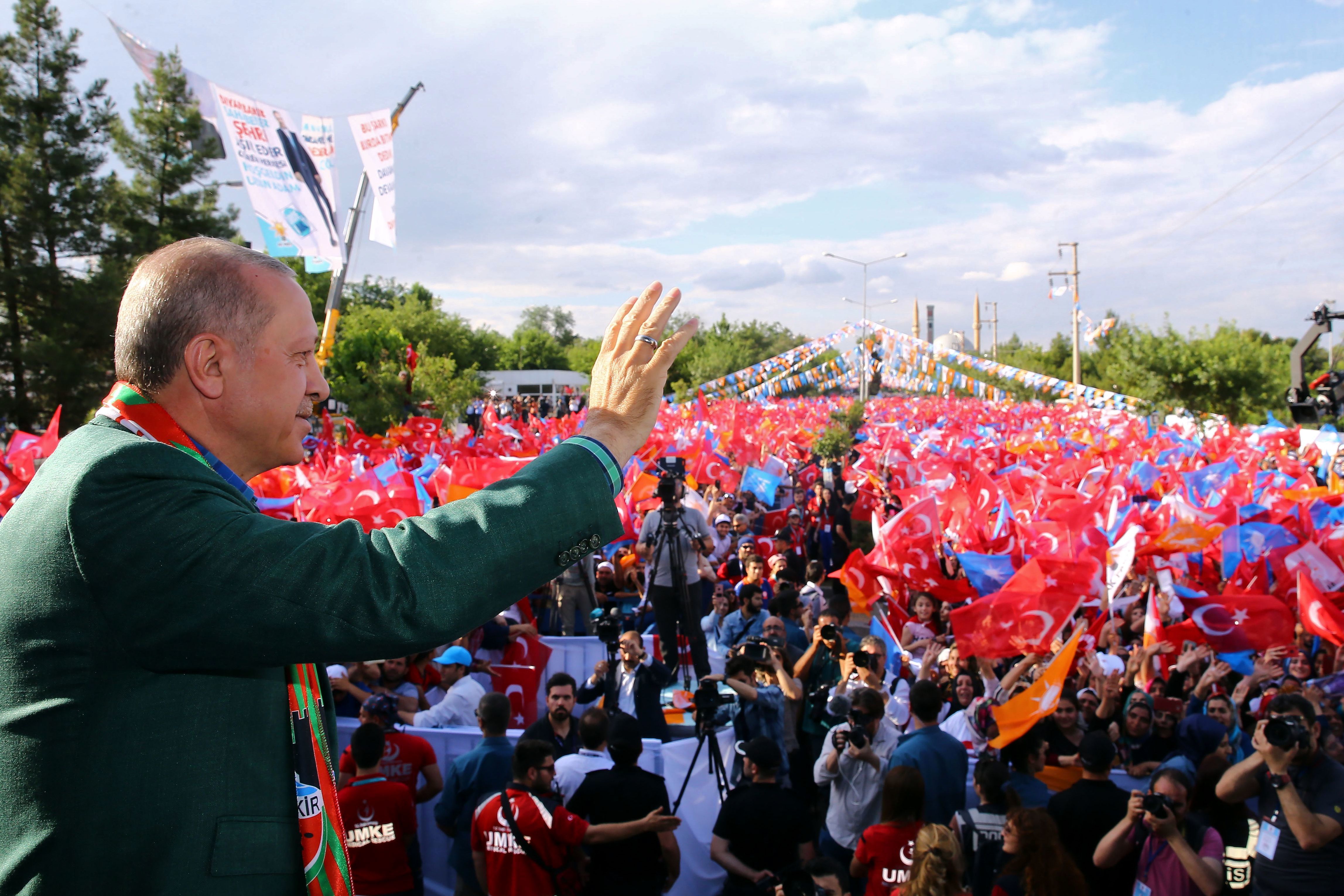 انتخابات ترکیه در نقطه جوش / اردوغان دست به تقلب می زند؟ 2