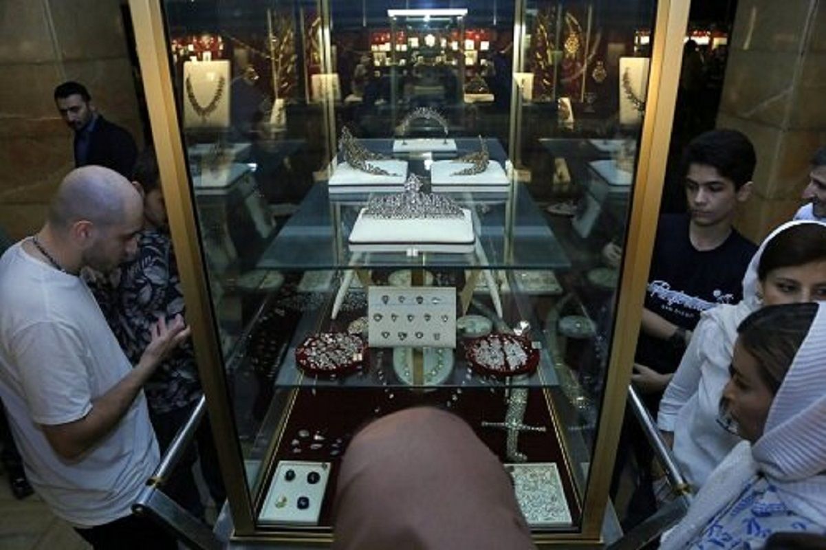 در خزانه جواهرات ملی به روی مردم باز شد / این روزها به بازدید بروید