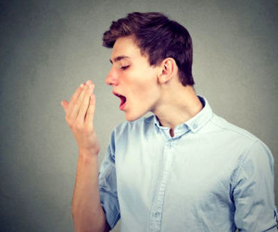 این بوی خاص در دهان نشانه بیماری کلیوی است