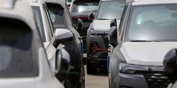 علت دیده‌نشدن خودروهای وارداتی در خیابان‌ها چیست؟/ تکرار تجربه‌های تلخ با شرکت‌های تازه‌کار