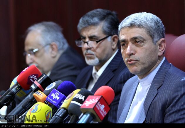  تصاویر نشست خبری وزیر امور اقتصادی و دارایی