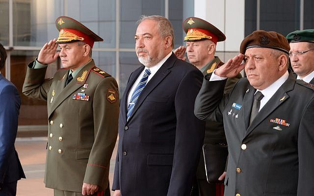 وزیر جنگ اسرائیل: با هر تهدید ایرانی در هر منطقه‌ای مقابله می‌کنیم