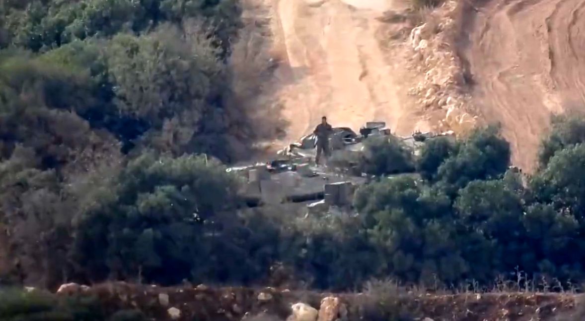 لحظه انهدام پایگاه‌های اسرائیلی توسط حزب‌الله + فیلم