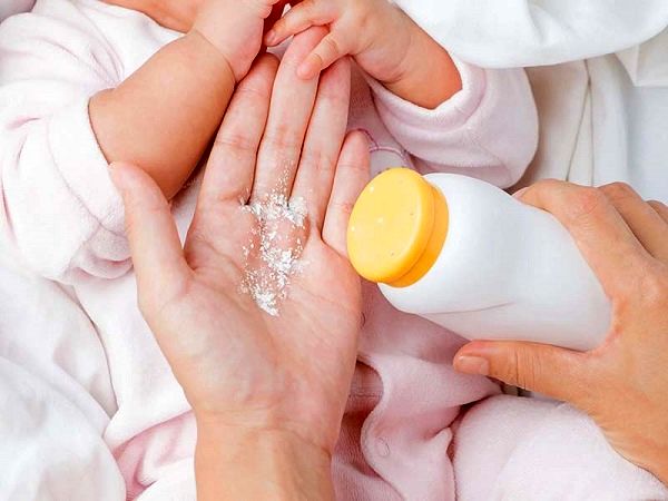 این پودر بچه مشهور جهانی، سرطان زاست/ مراقب باشید!