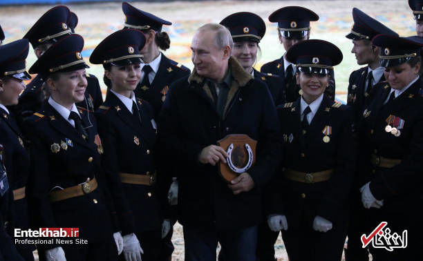 سوارکاری پوتین با پلیس‌های زن روسیه