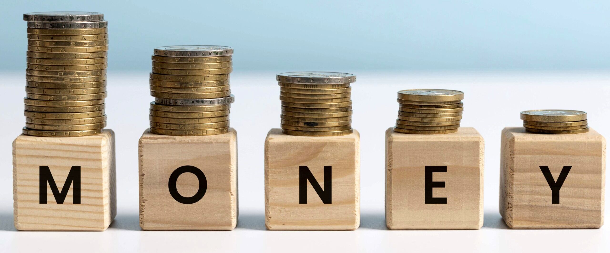 7 هزینه غیرضروری که باید کنار بگذارید | کمتر خرید کنید و پول بیشتری ذخیره کنید 