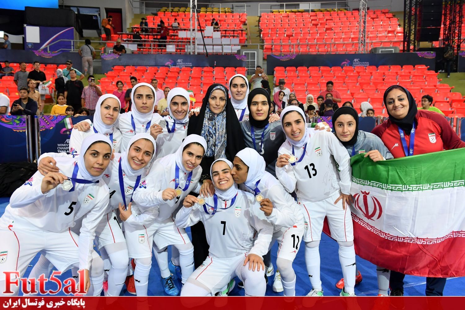 دختران قهرمان  سه شنبه در ایران 