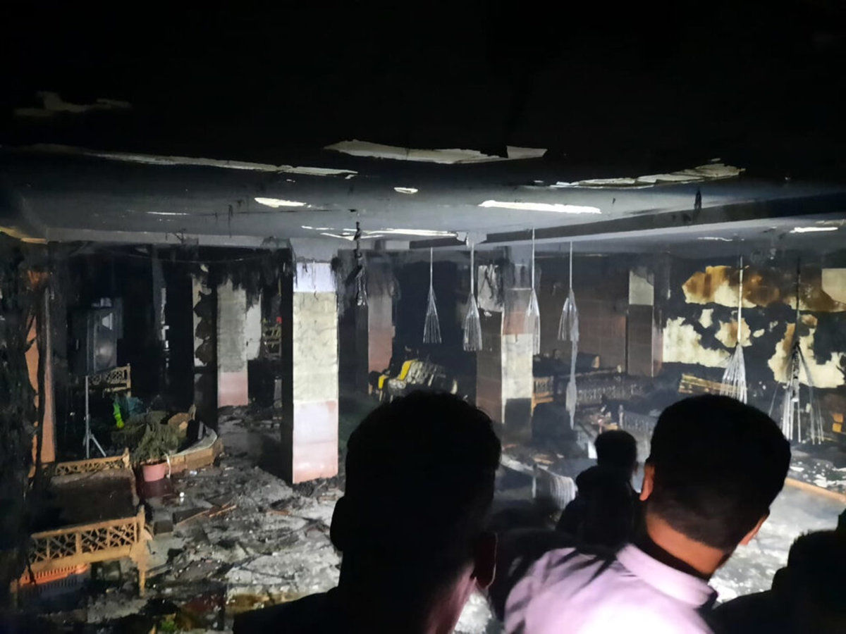 تصاویری تلخ از محل حادثه آتش‌سوزی در جشن تولدی که ۸ قربانی گرفت+ فیلم

