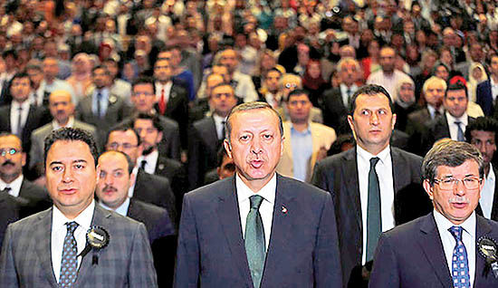 حریم سلطان تکه تکه می‌شود؟/مردان سابق اردوغان حزب تشکیل می‌دهند
