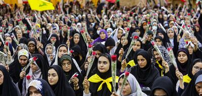 دختر ایران در میدان امام حسین/ جشن دهه کرامت