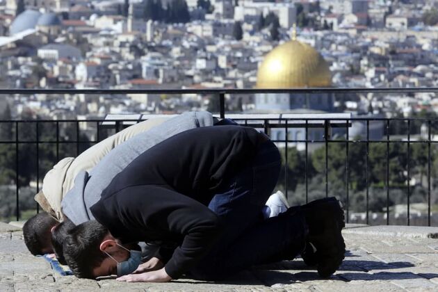 اقامه نماز جمعه در بیت‌المقدس