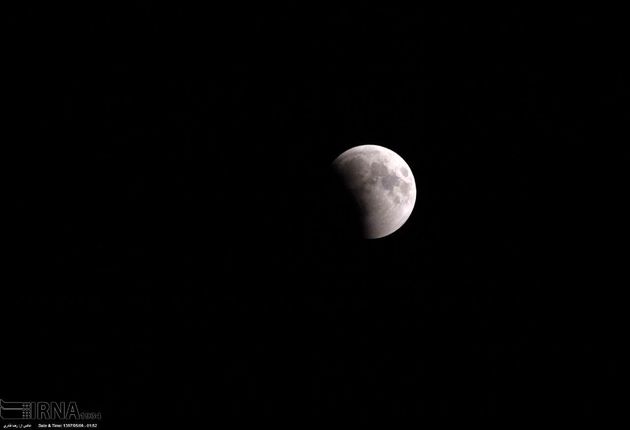 ماه گرفتگی تخت جمشید/ عکس: رضا قادری