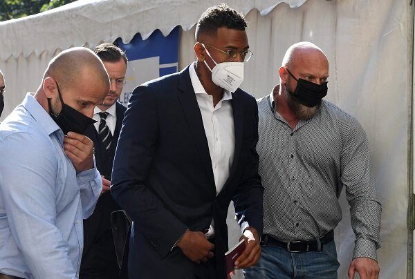 جریمه سنگین فوتبالیست سرشناس به دلیل کتک‌کاری نامزدش