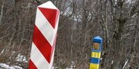 فرار مردان اوکراینی از جنگ از مسیرهای مرگبار کوه و جنگل