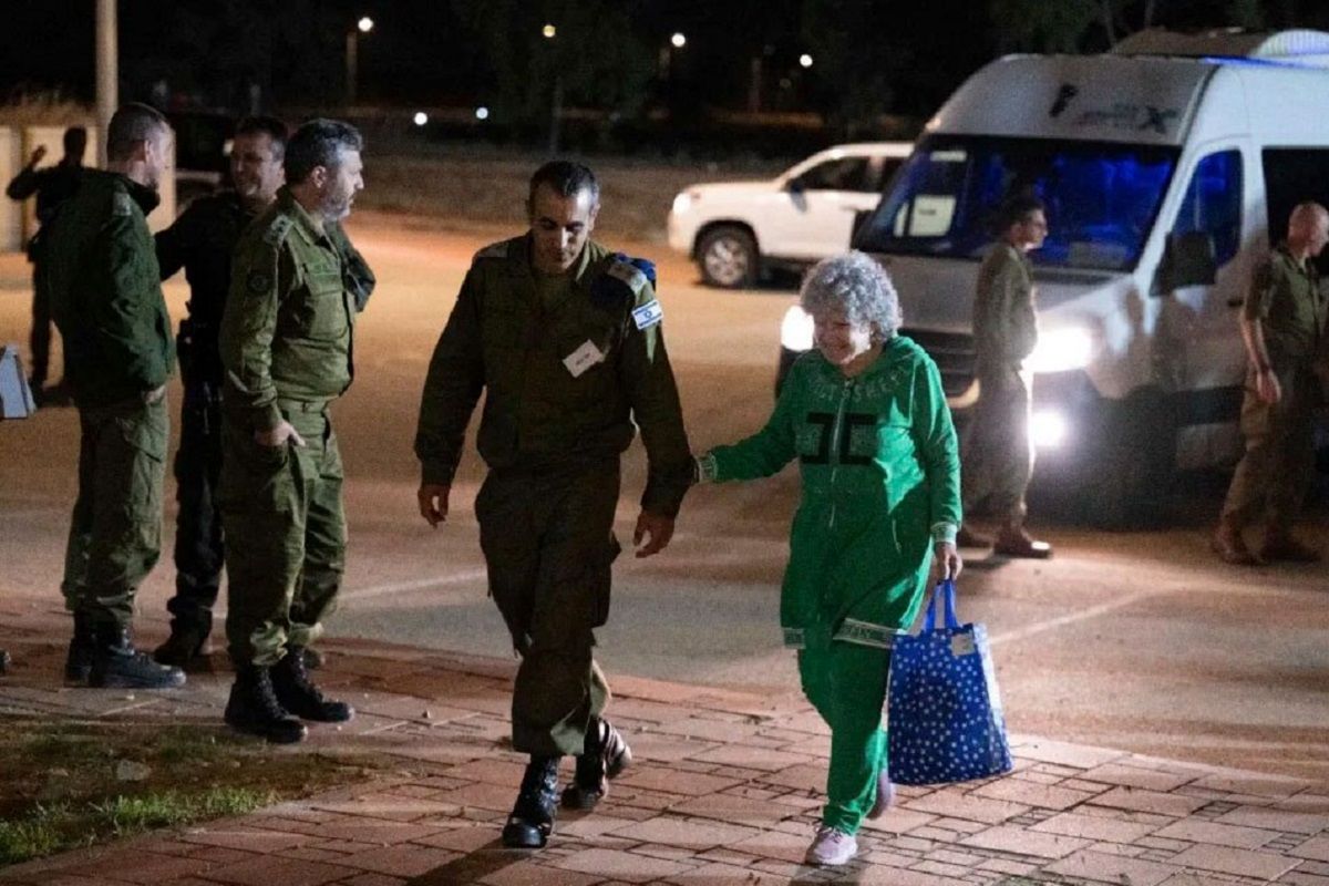 دستور جنجالی وزیر جنگ اسرائیل / ممنوعیت صلیب سرخ برای دیدار با اسیران فلسطینی!