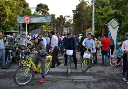 انتقاد از کمپین های نمایشی / وظایف پلیس در برابر دوچرخه روشن است 