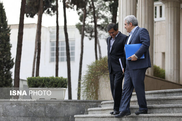61574835_amin-khosroshahi4-3415