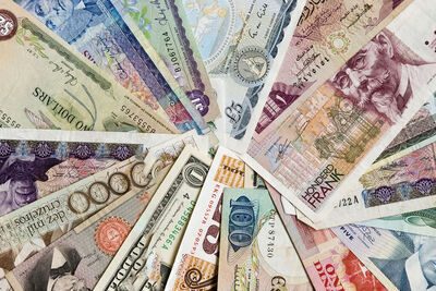 چراغ سبز دینار عراق به صعود قیمت/ بازار ارز 8 اسفند چه سمت و سویی گرفت؟